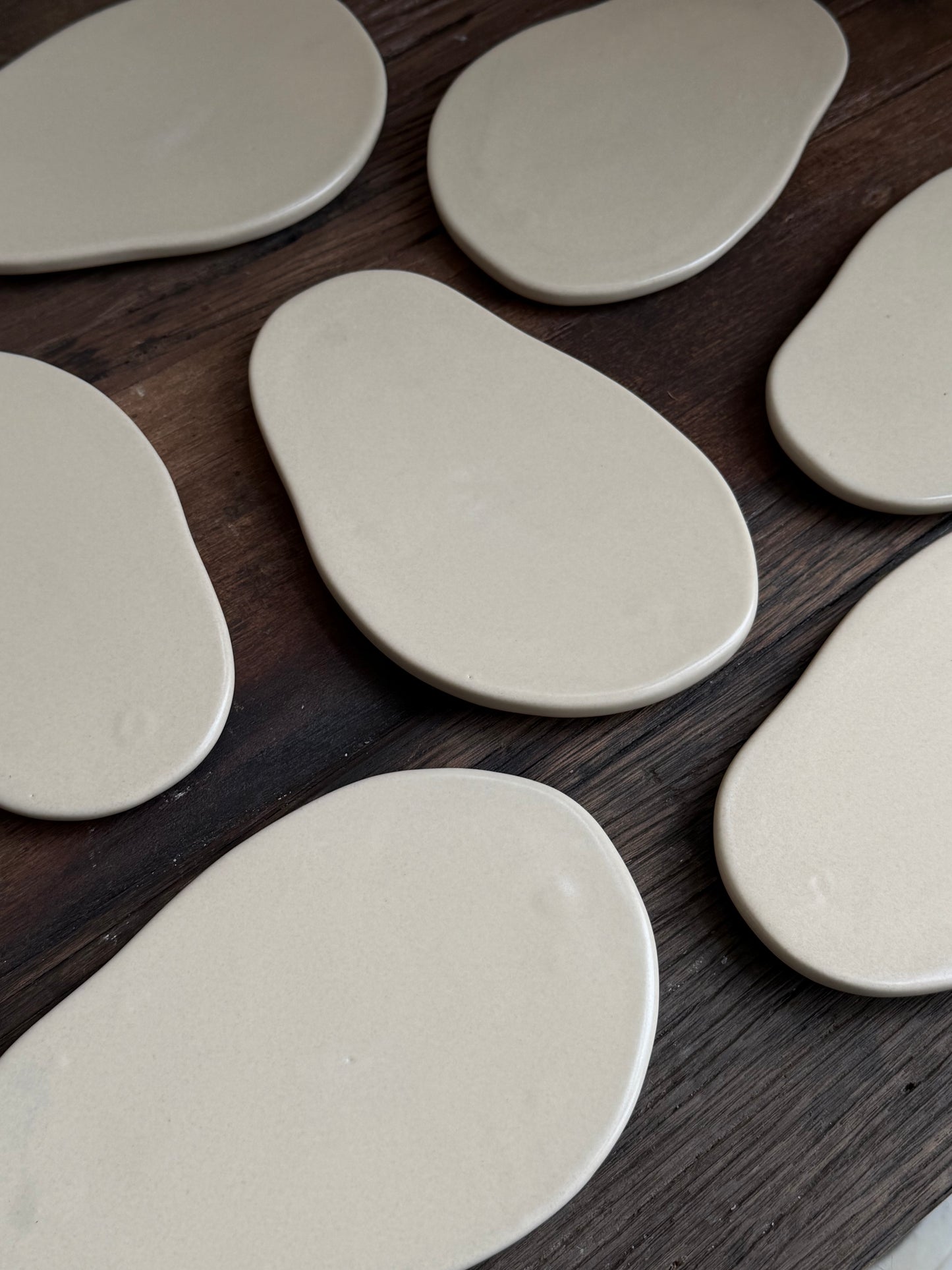 Beige platter — MOKU
