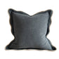 Chloe - marineblauw kussenhoes met geschulpte rand