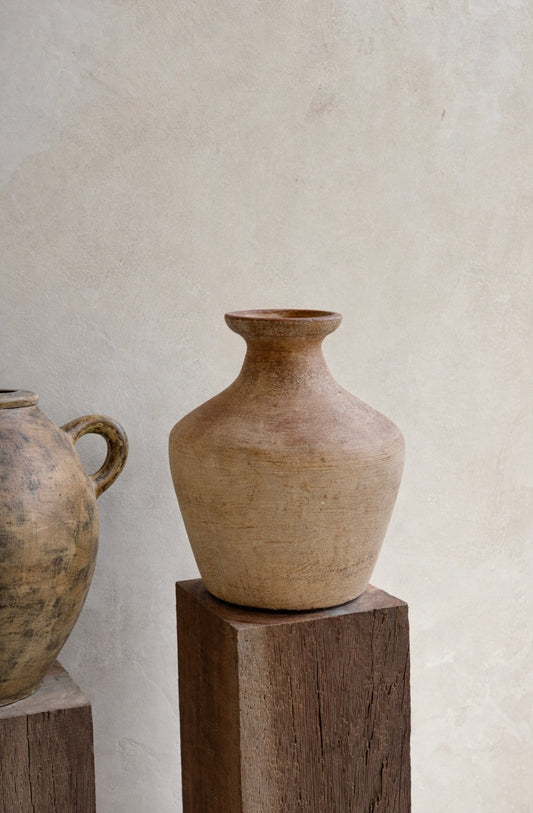SOLA — lichtbruine vaas aardewerk