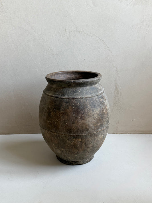 AIZA — bruine vaas met structuur