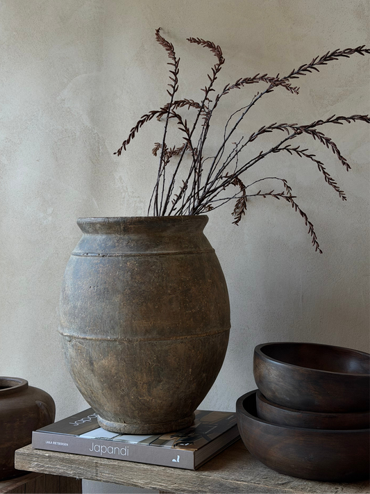 AIZA — bruine vaas met structuur