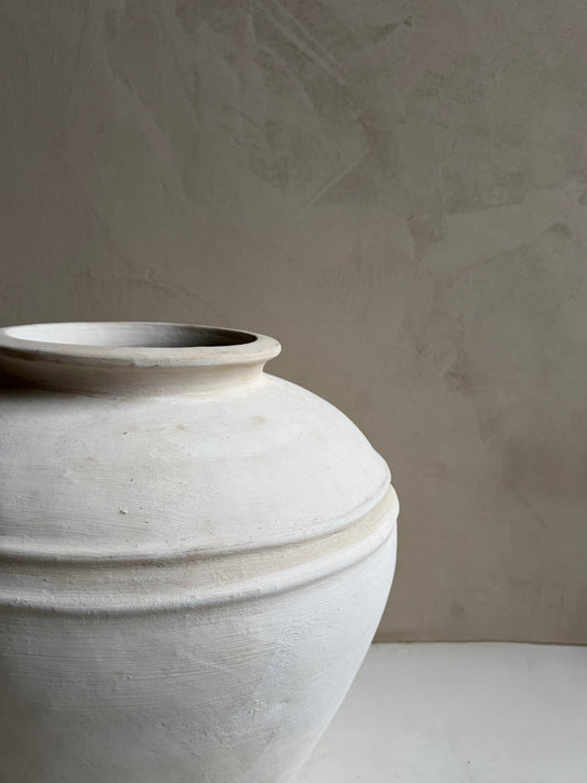 SERA — grote beige vaas met structuur