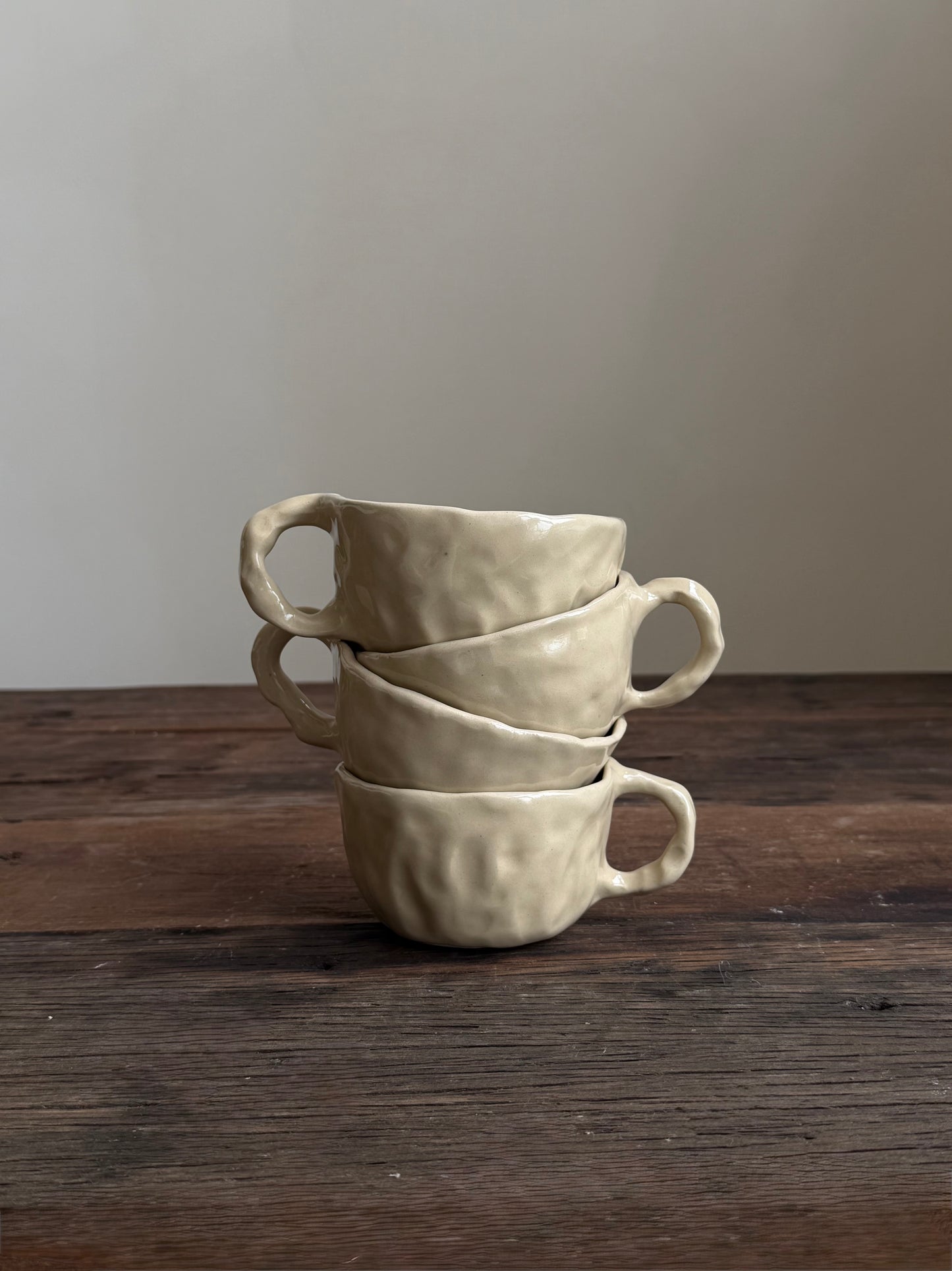 Aesthetic mok met oor beige