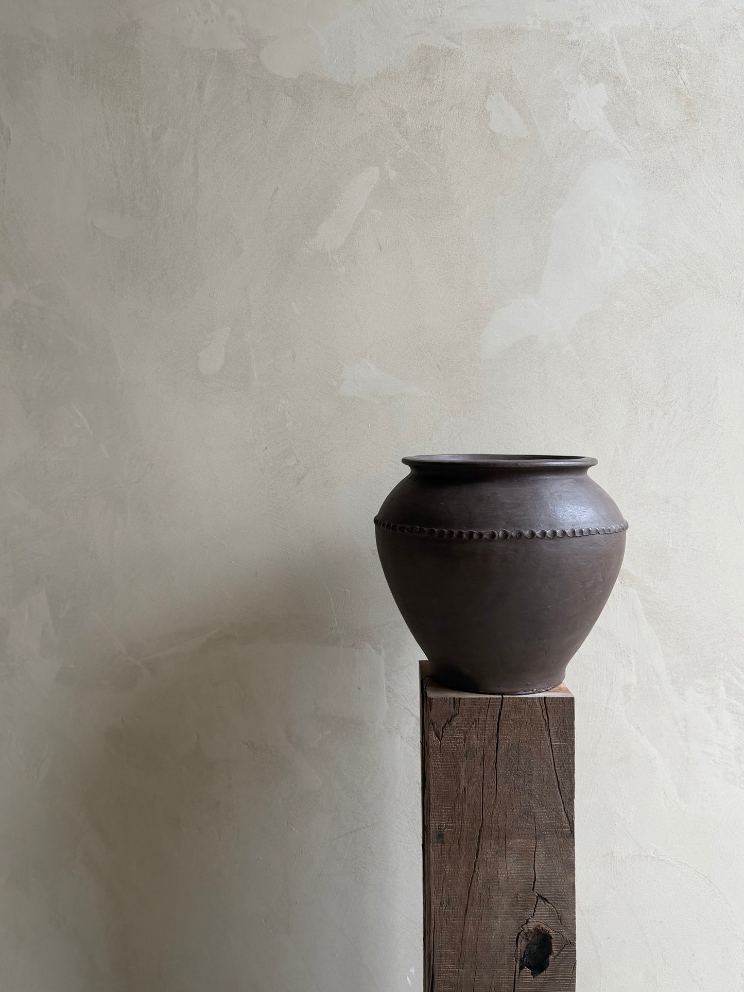 KULA — donkerbruine vaas