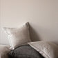 Lichtbeige kussenhoes met structuur