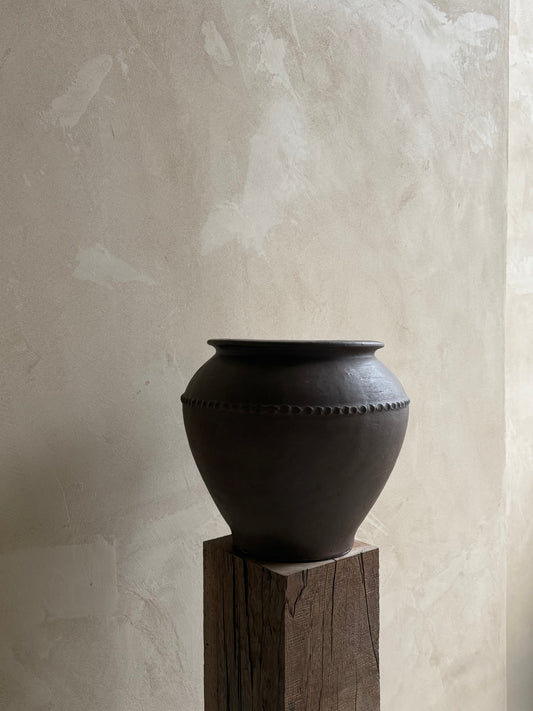 KULA — donkerbruine vaas