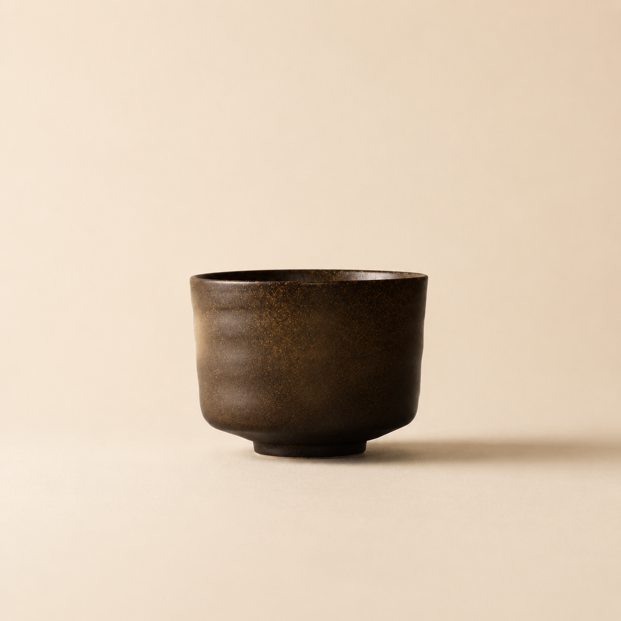 Matcha-theekom donkerbruin