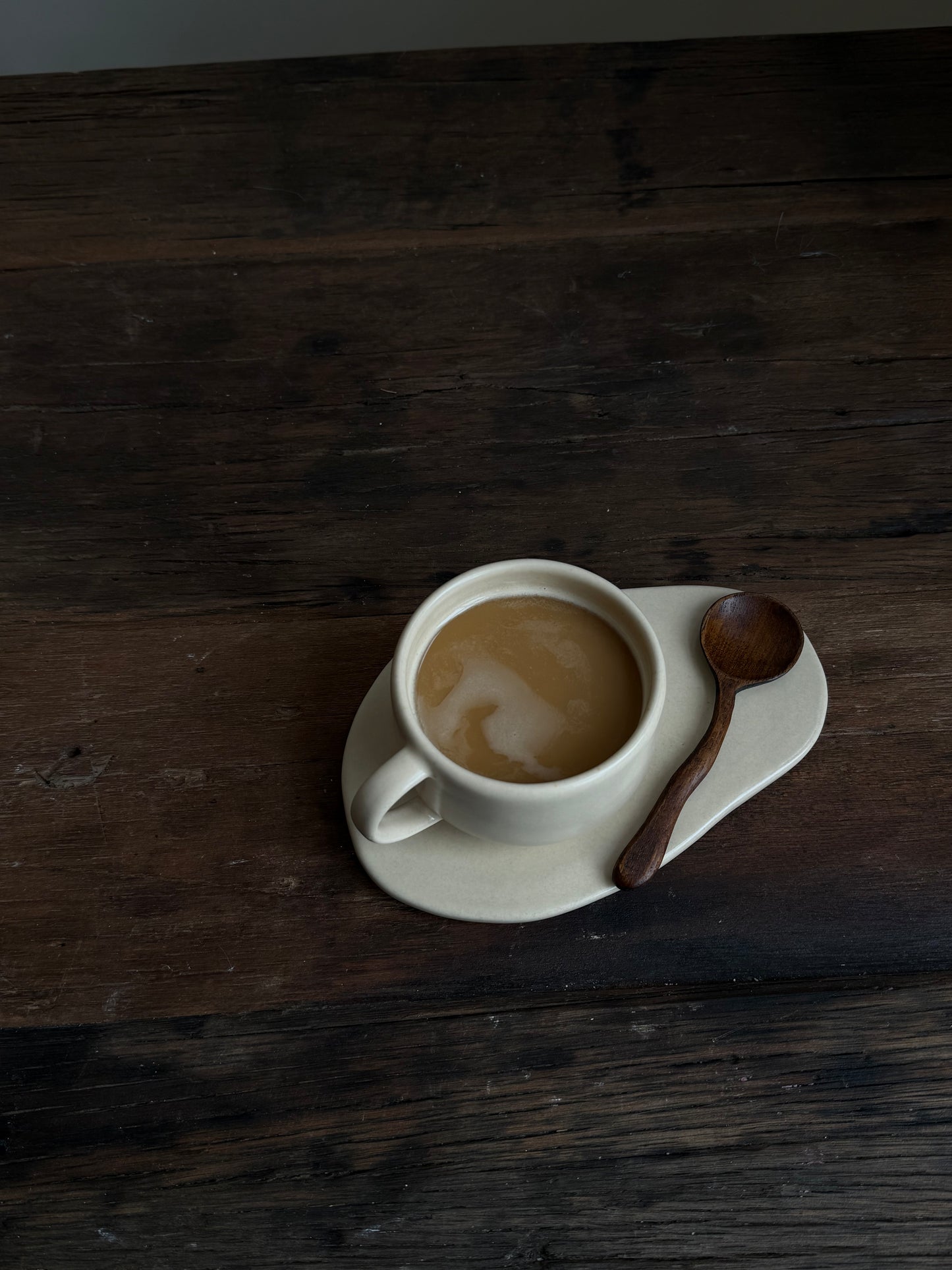 Beige platter — MOKU