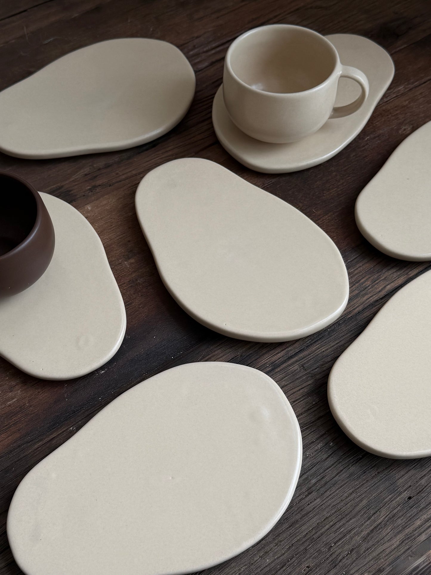 Beige platter — MOKU