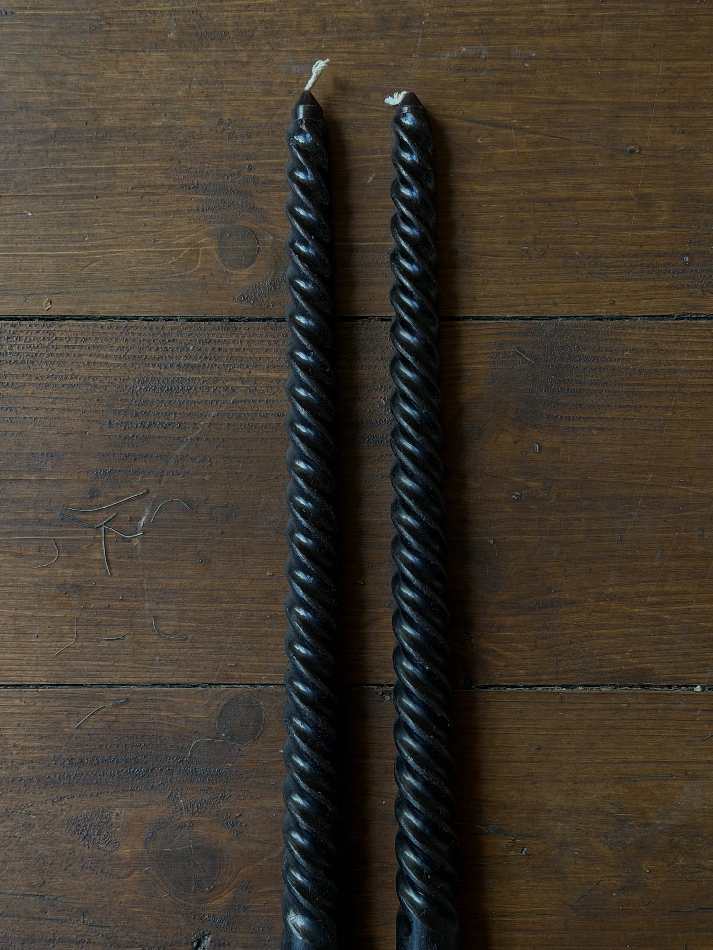Swirl zwarte dinerkaarsen — set van 2