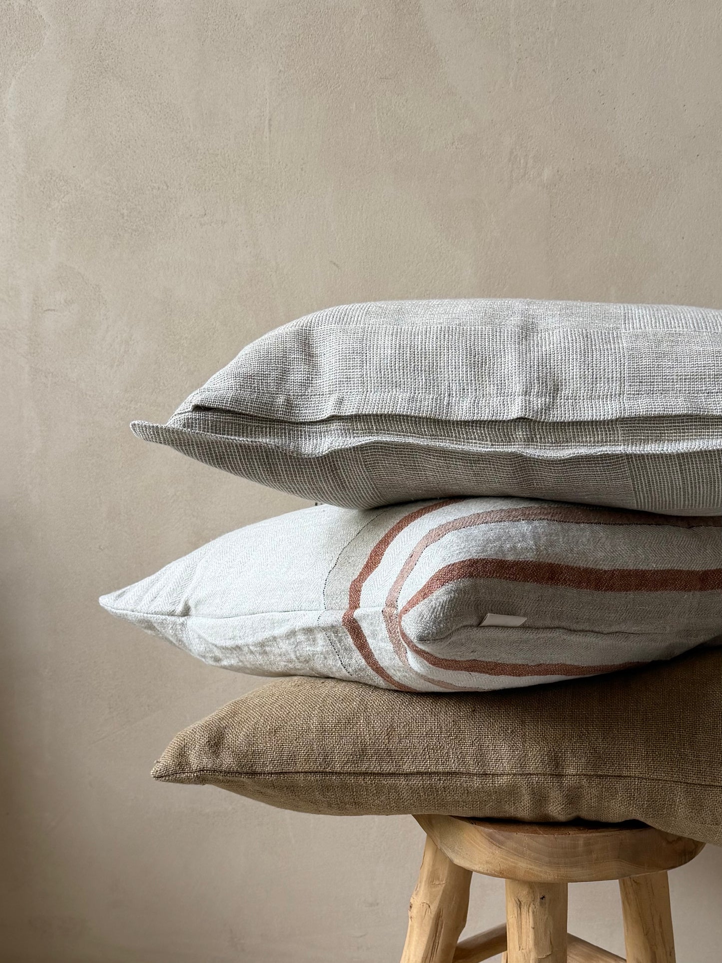 Lichtbeige kussenhoes met structuur