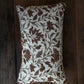 Thea - bruine print kussenhoes