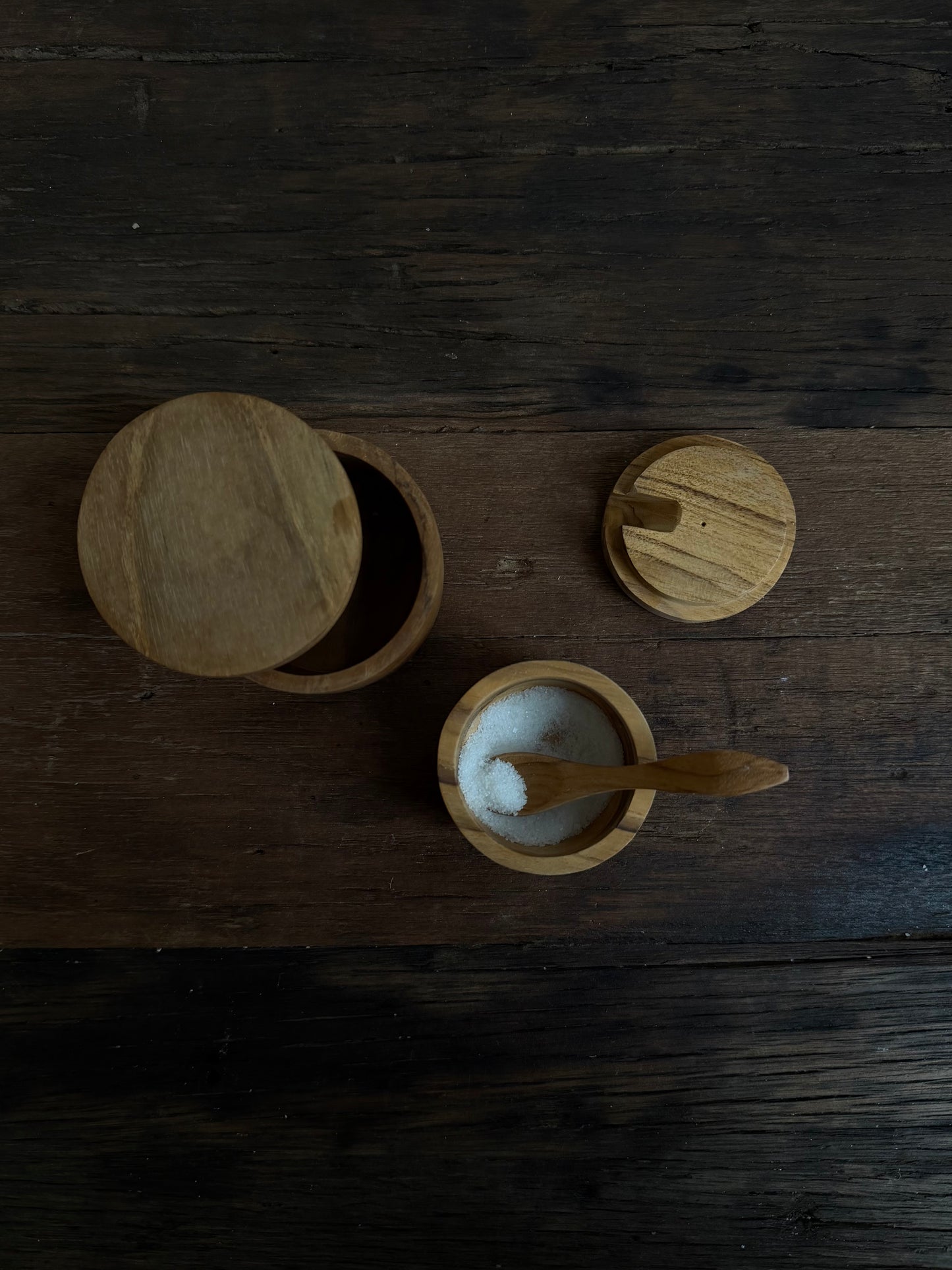Kleine houten voorraadpotjes — set van 2