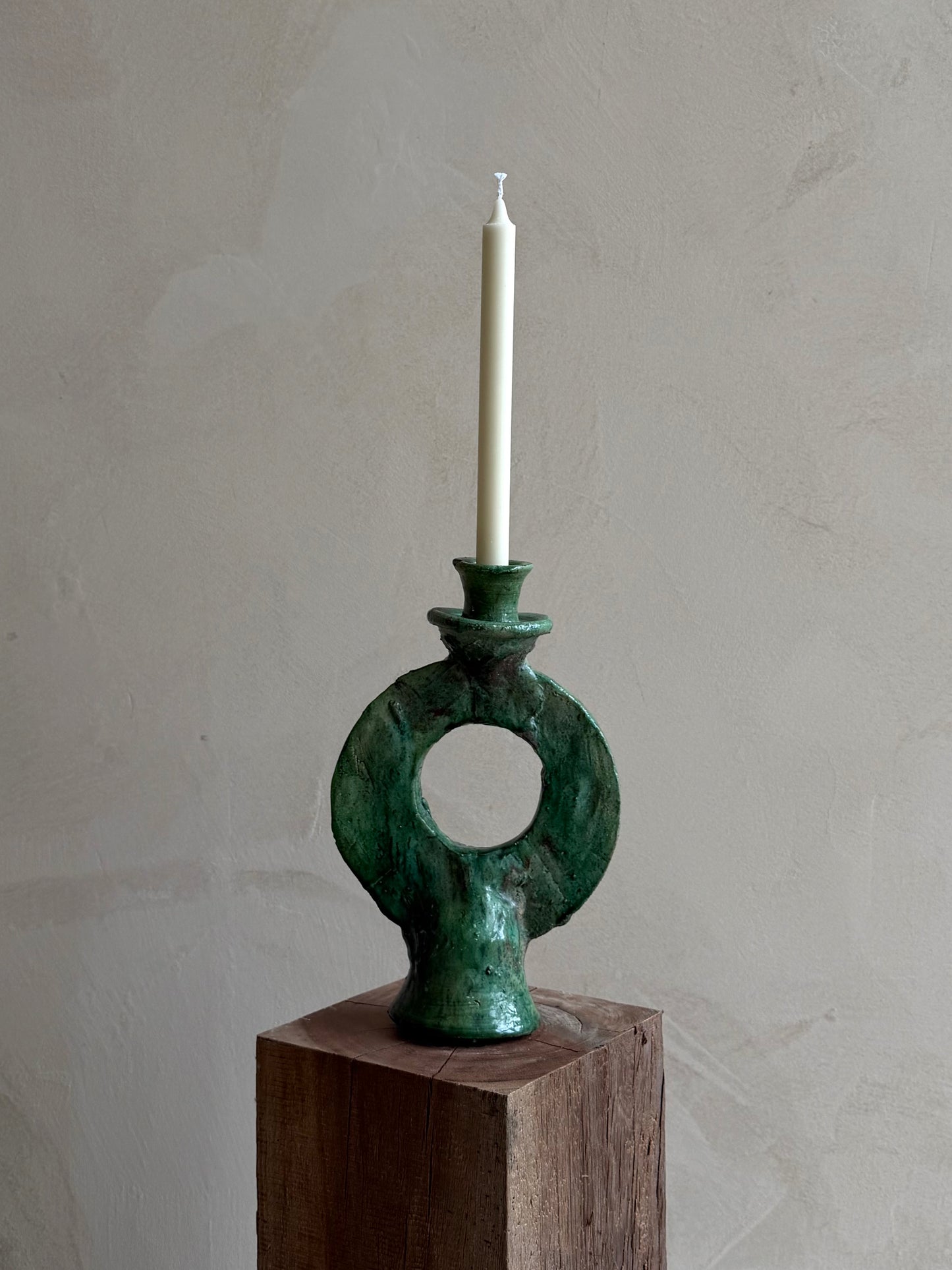 Turquoisegroene kandelaar op poot — tamegroute