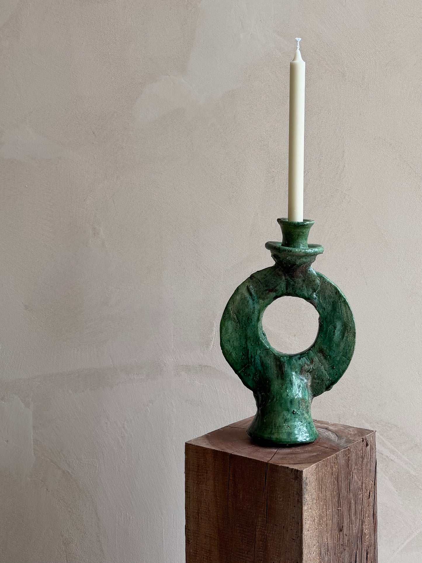 Turquoisegroene kandelaar op poot — tamegroute