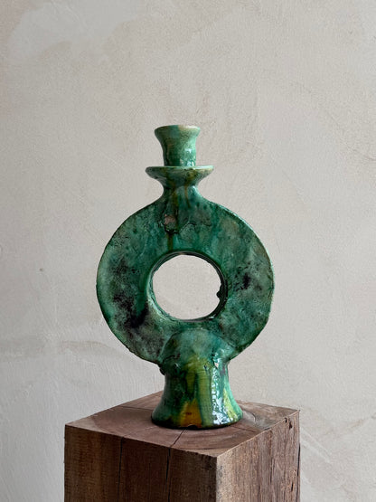 Turquoisegroene kandelaar op poot — tamegroute