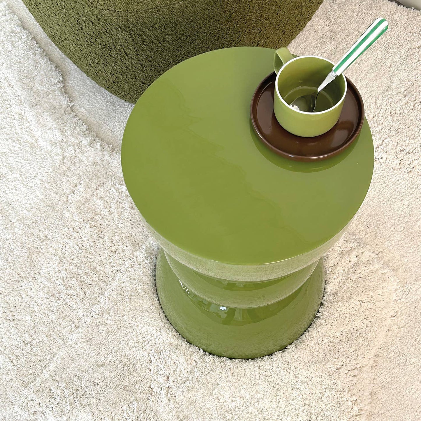 Khaki chic kopje met bijpassend bruin schoteltje D12 H7,5 cm