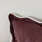 Chloe - plum kussenhoes met golvende rand